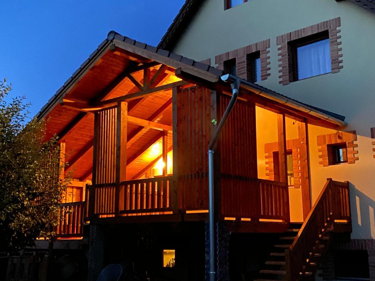 Grádics Panzió Hotel Siculeni Exterior foto