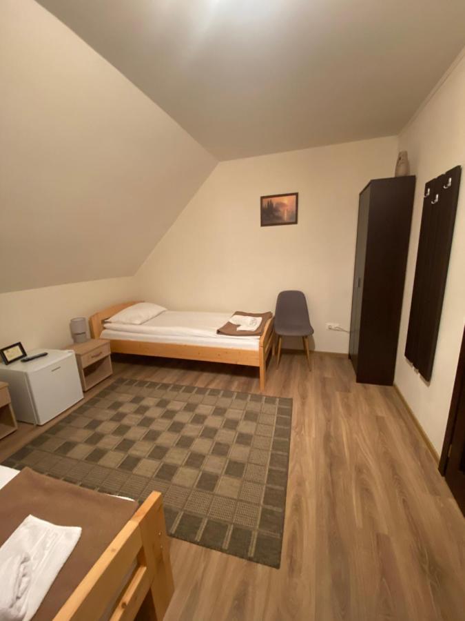 Grádics Panzió Hotel Siculeni Exterior foto